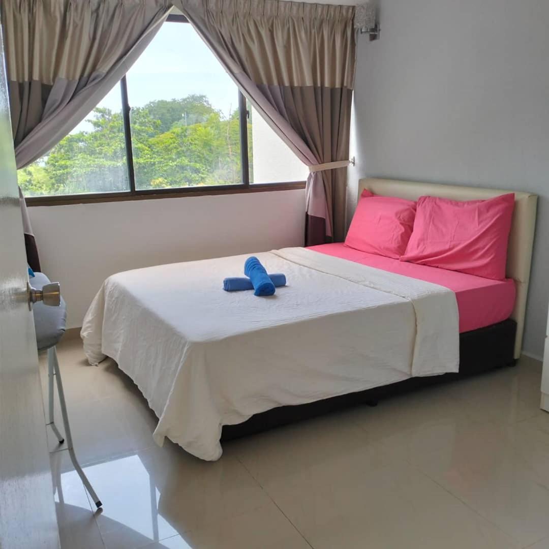 Sri Sayang Pearl View Apartment Batu Feringgi Exterior foto