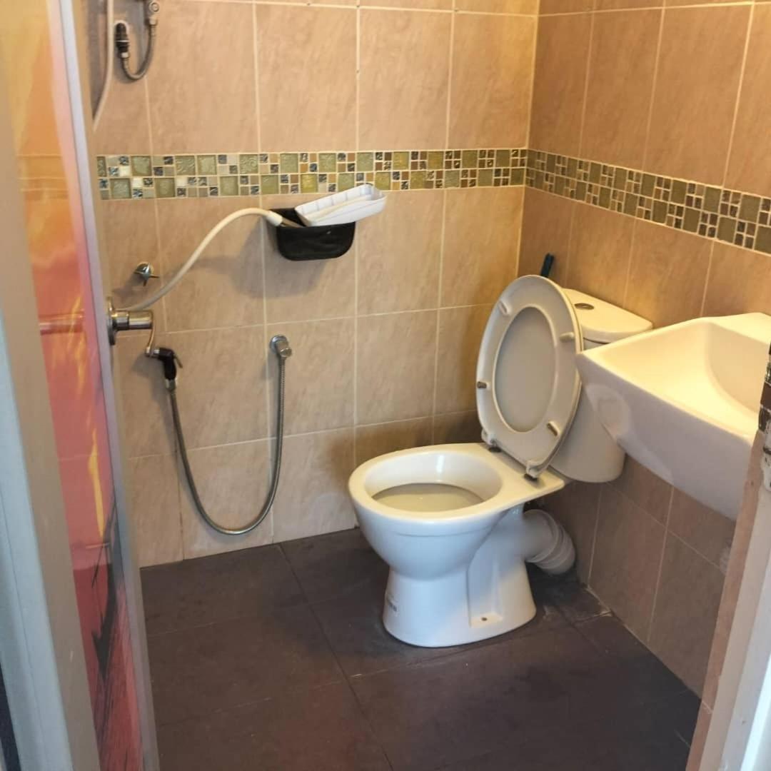 Sri Sayang Pearl View Apartment Batu Feringgi Exterior foto