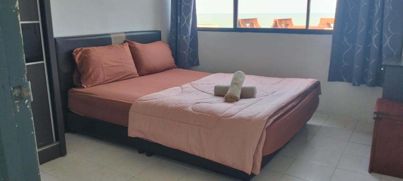 Sri Sayang Pearl View Apartment Batu Feringgi Exterior foto